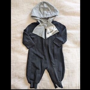 Nike Hooded Chevron Coverall 3 months
